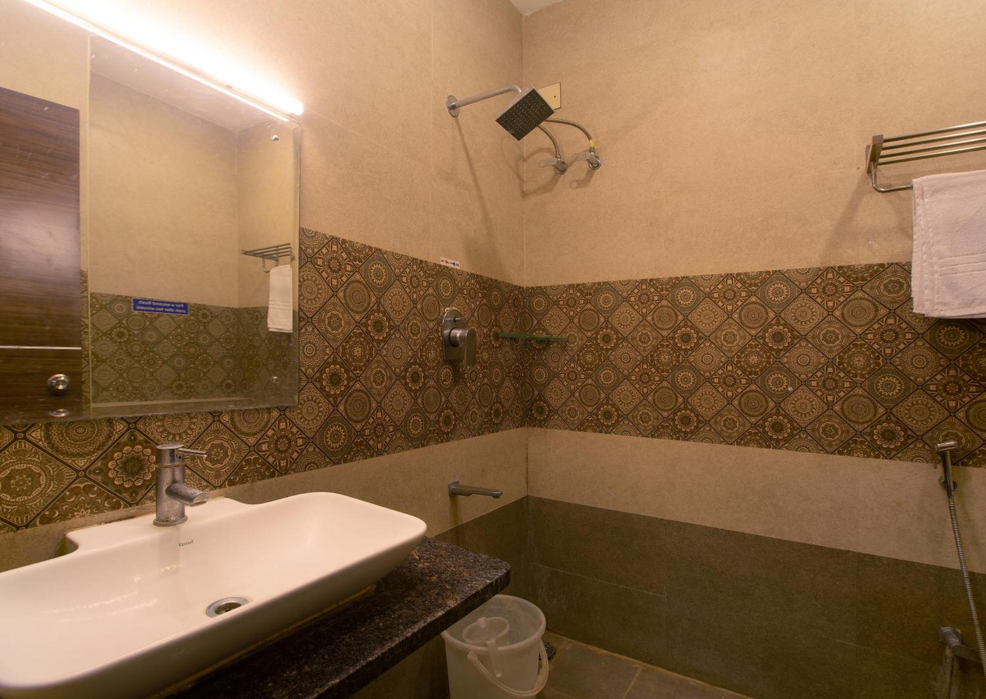 Hotel Manjhi Residency Tiruchirappalli Zewnętrze zdjęcie